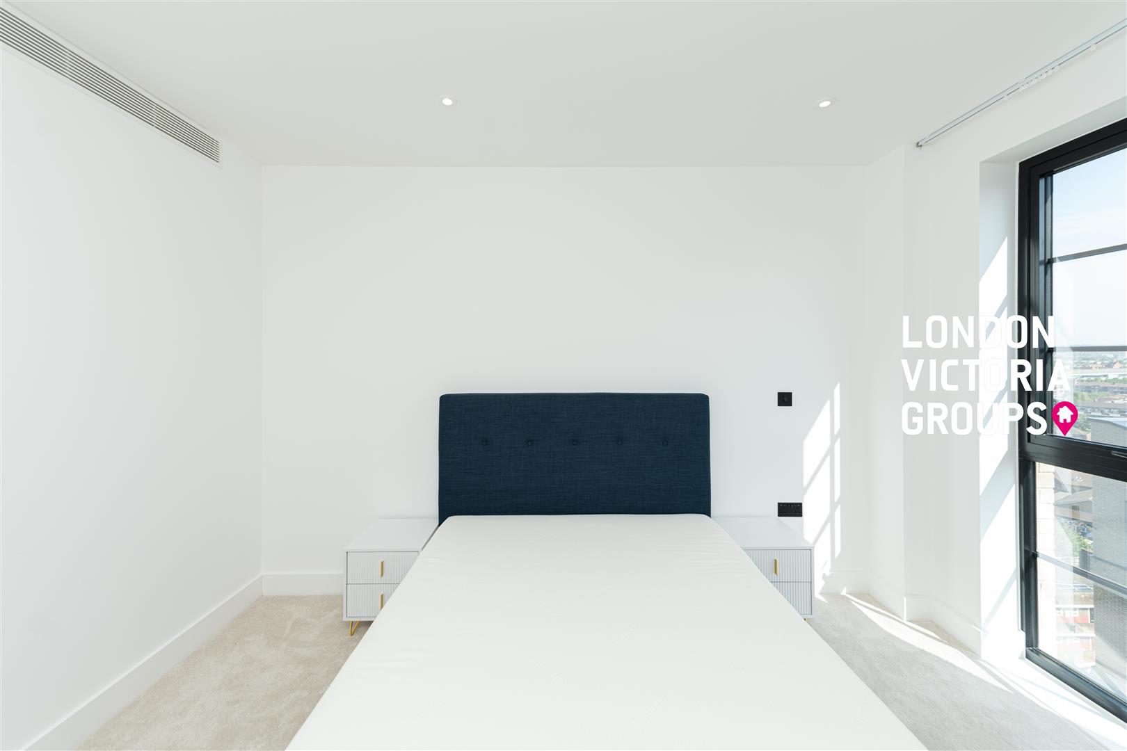Horatio Apartments, 2 Graphite Square, LONDON